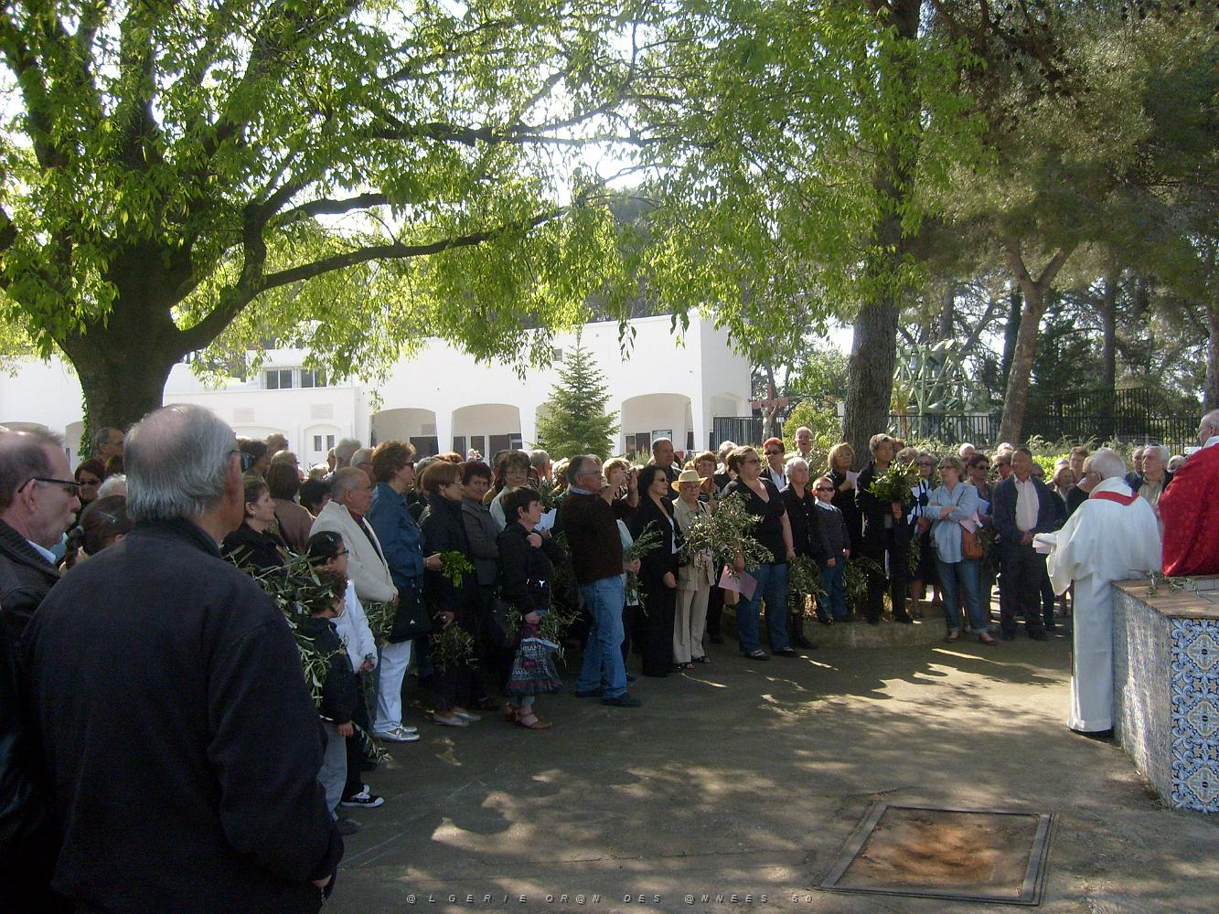 NIMES 2011 17 AVRIL LA FEDERATION DES RAPATRIES DE ST PRIEST A SANTA CRUZ    (1).JPG -  